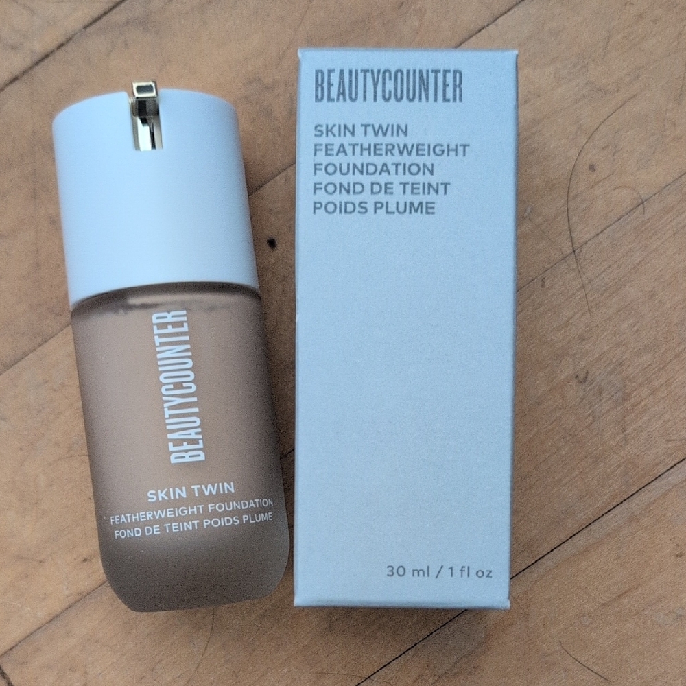Beautycounter Cream Foundation Natural Finish
